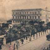 Nell�incrocio tra corso Cavour e corso Vittorio Emanuele dominavano invece i verdi Giardini Margherita...